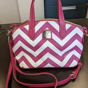 Dooney & Bourke Small Pink White Pebble Grain Leather Chevron Crossbody Bag NWOT